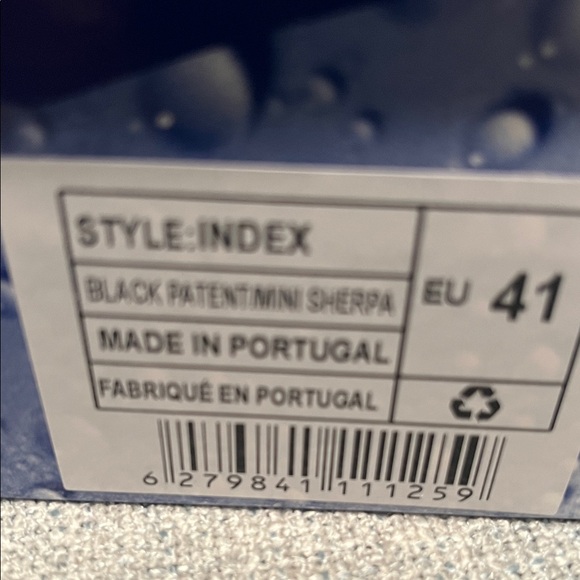 Bos. & Co. Glossy Black Ankle Booties NWT - Picture 7 of 7